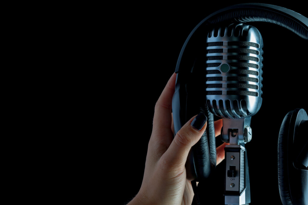 audio microphone retro style